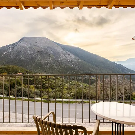 Denthis - Taygetos Mountain Getaway Artemisía