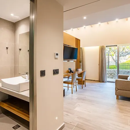 Ξενοδοχείο Denthis - Taygetos Mountain Getaway Artemisía