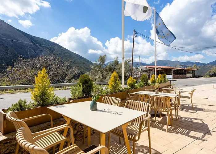 Hotel Denthis - Taygetos Mountain Getaway Artemisía