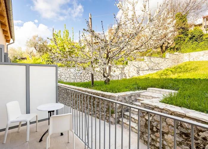 Denthis - Taygetos Mountain Getaway Hotell