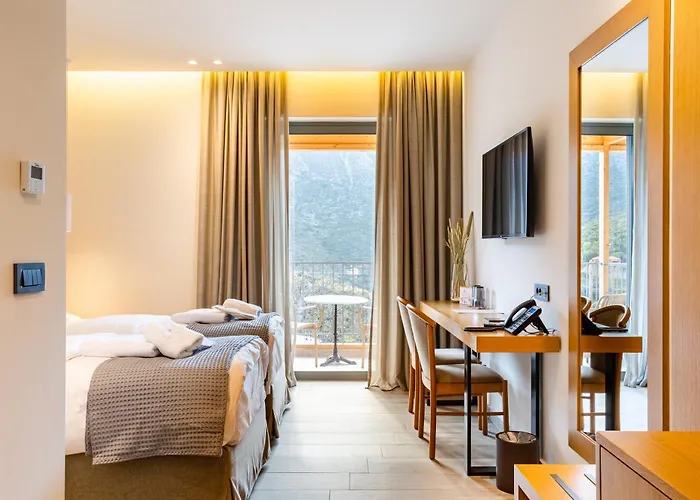 Hotel Denthis - Taygetos Mountain Getaway