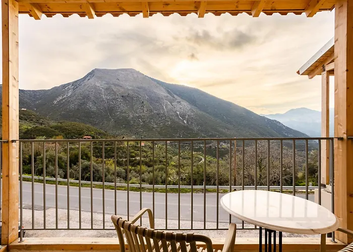 Denthis - Taygetos Mountain Getaway Artemisía