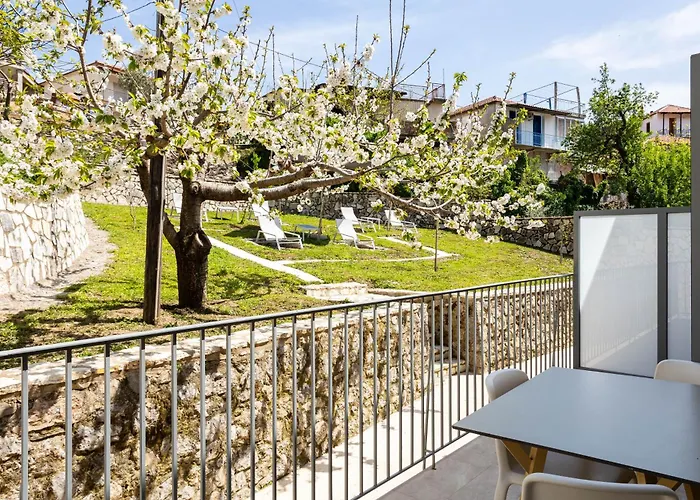 Hotel Denthis - Taygetos Mountain Getaway