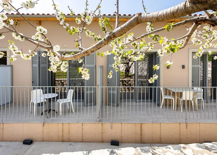 Denthis - Taygetos Mountain Getaway Hotel Artemisía